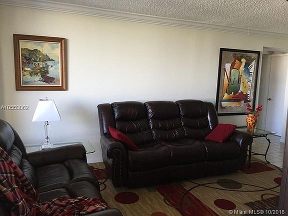 4th image of 210 174th St APT 817