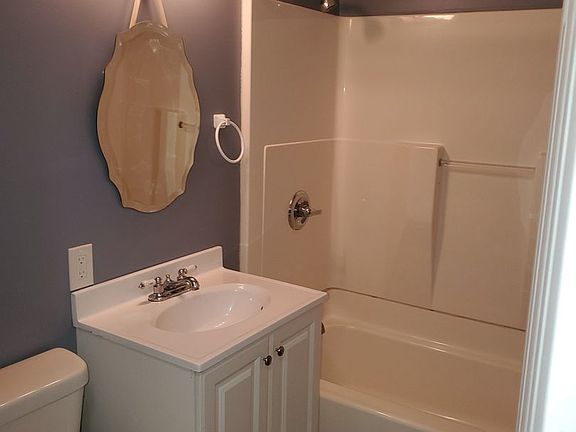 4th image of 3326 S Millwood Ave