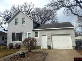 534 2nd Ave NW, Sleepy Eye, MN 56085