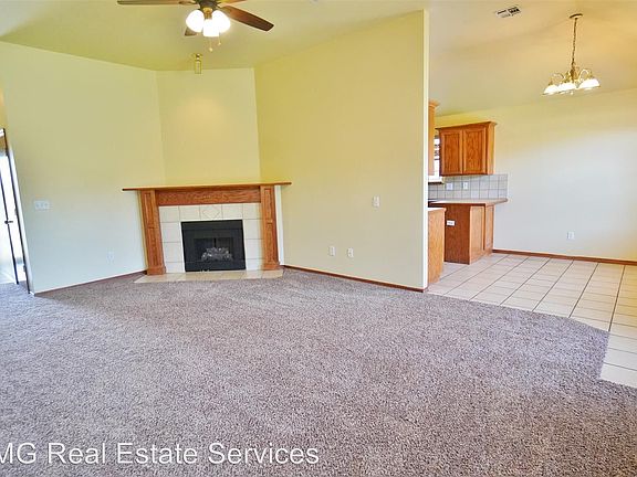 2nd image of 1429 Kenwood Dr