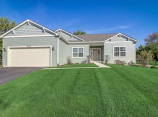 235 E Turner Pl, Sycamore, IL 60178