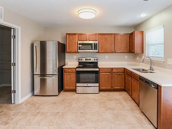 5th image of 8119 Whitley Ln