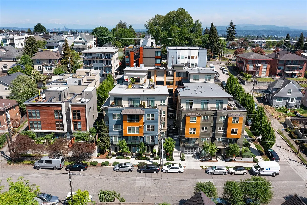 Building Photo - Holgate 12 Apartments