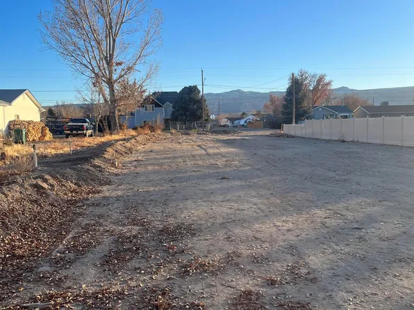 945 E Pabor Ave, Fruita, CO 81521