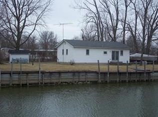 4710 E Johnson Ave, Port Clinton, OH 43452