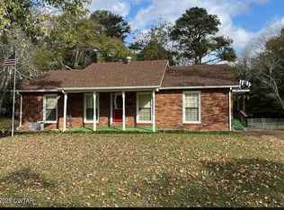 1022 Locust St, Paris, TN 38242