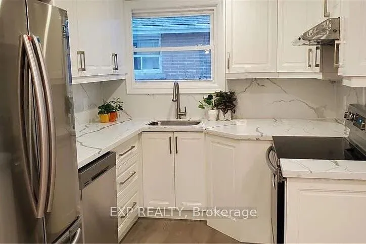 8 Hillcrest Ave — Photo 4
