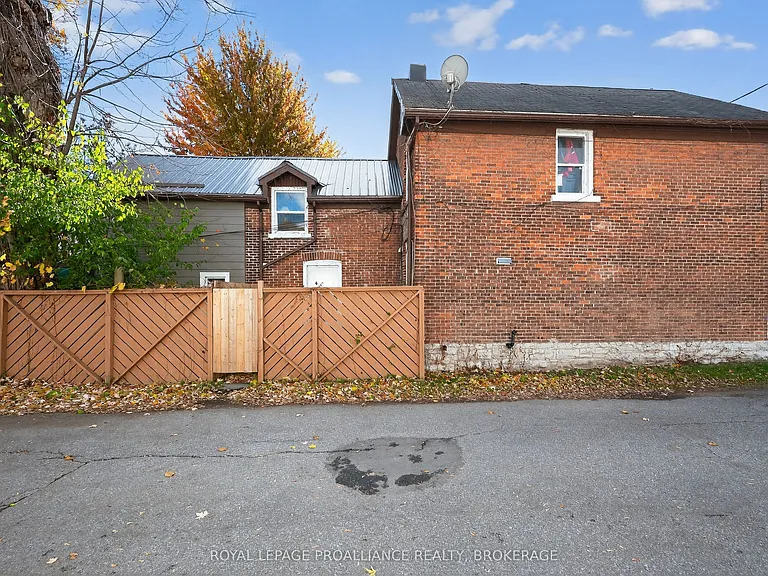 407 Bagot St #1 — Photo 15
