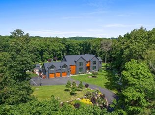 105 Centre St, Dover, MA 02030