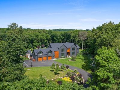 105 Centre St, Dover, MA, 02030