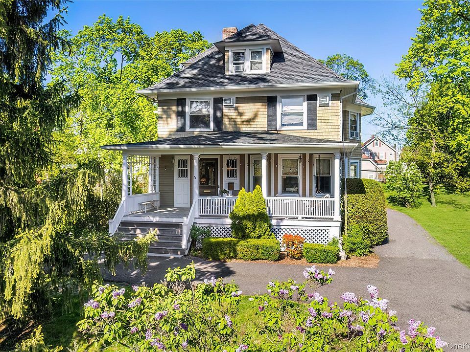 1st image of 24  (AKA 30 via USPS) Hawthorne Avenue