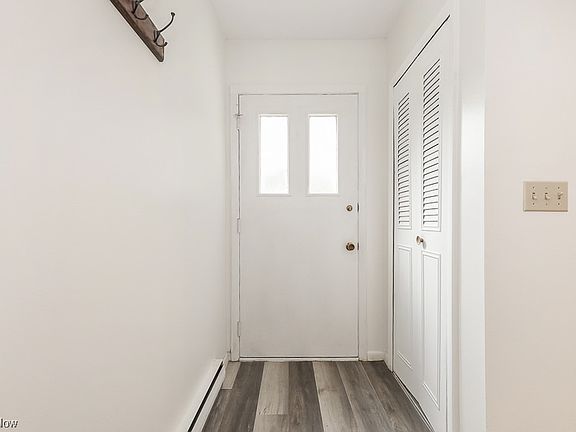 2nd image of 8180 Deepwood Blvd Unit 8