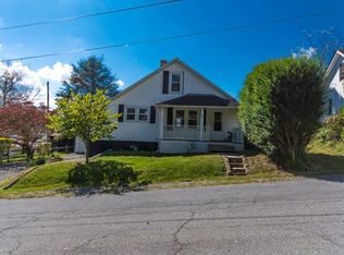 555 S 18th St, Wytheville, VA 24382