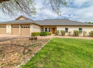 945 Wesley Ridge Dr, Spicewood, TX 78669