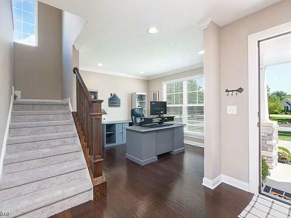 4th image of 908 Stonewater Dr