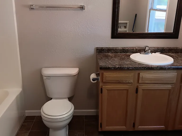 809 Walnut St — Photo 6