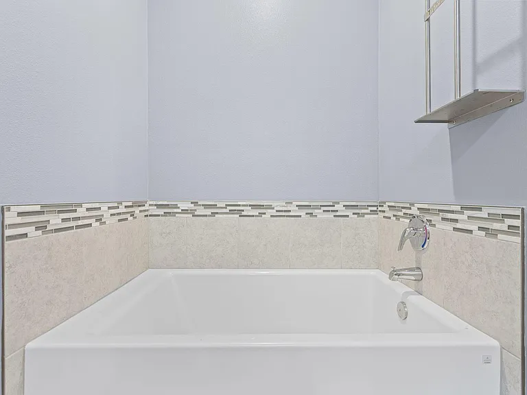 681 SW Millard Dr — Photo 28