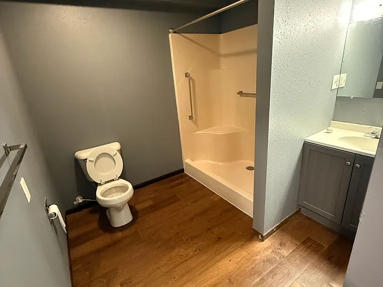 902 N 6th St #14 — Photo 10