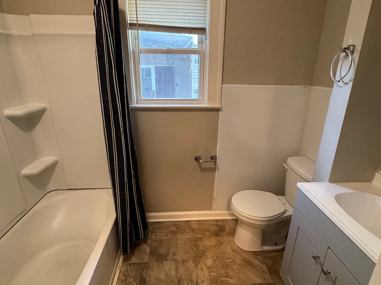 3 bed, 1196 sqft, $1,400 — Photo 4