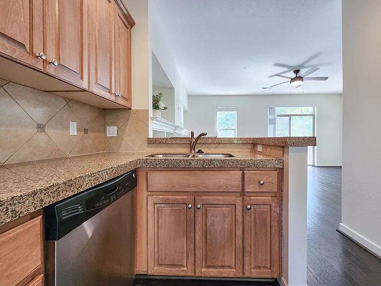 12838 NW Clement Ln — Photo 13