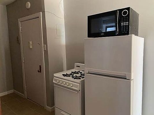 4th image of 411 E 114th St APT 13