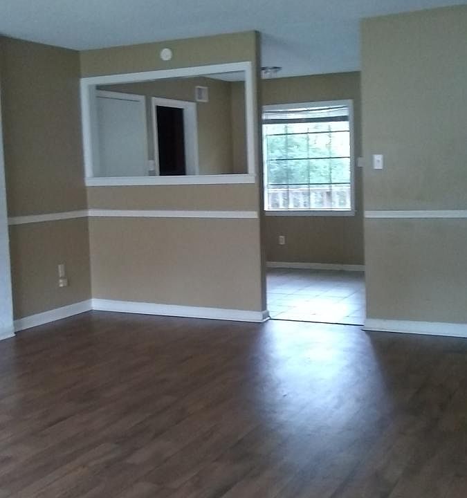 2nd image of 1073 Llano Cv
