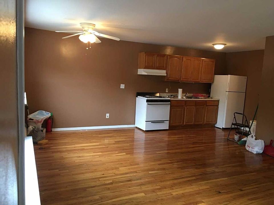 2nd image of 105 A Pleasant Dr #A