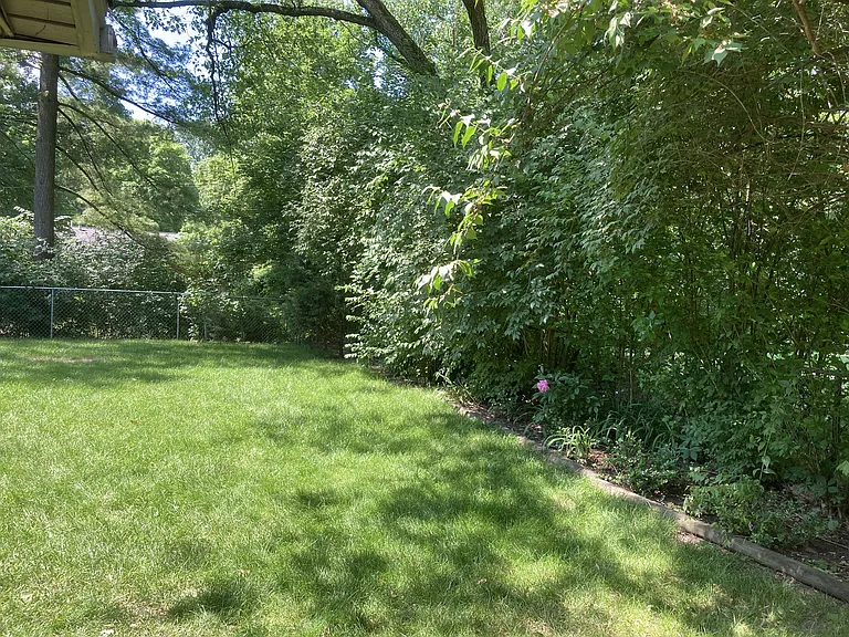 2720 Corlington Dr — Photo 7