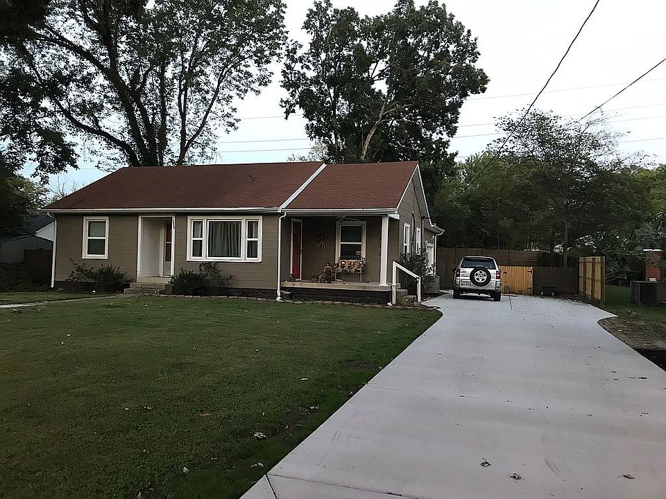 2nd image of 1026 Jones Blvd