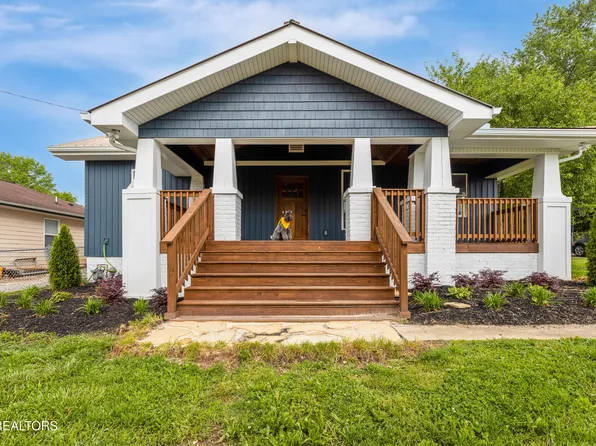 2821 NE Valley View Dr, Knoxville, TN 37917