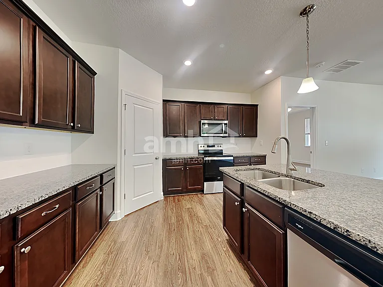 200 Windsong Acres Rd — Photo 3
