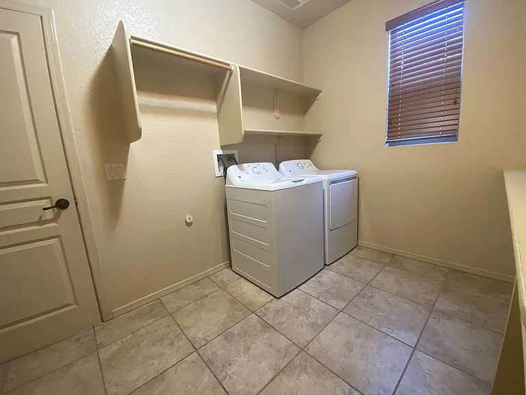 1620 Biscayne Dr — Photo 20