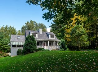 16 Doe Run Ln, Stratham, NH 03885