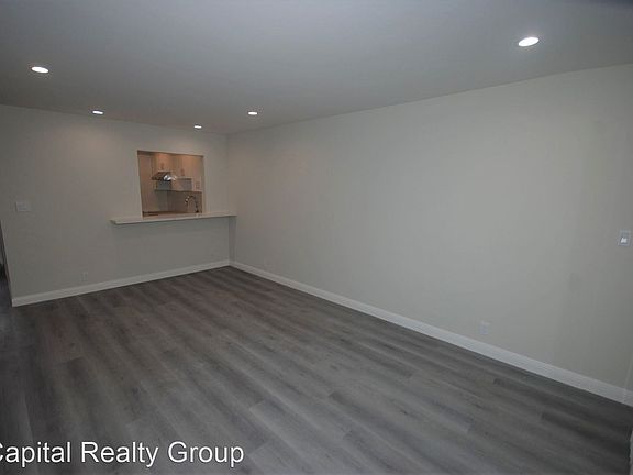 3rd image of 1439 El Camino Real #9