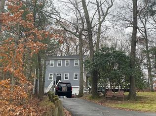 15 Rush Pond Rd, Lakeville, MA 02347