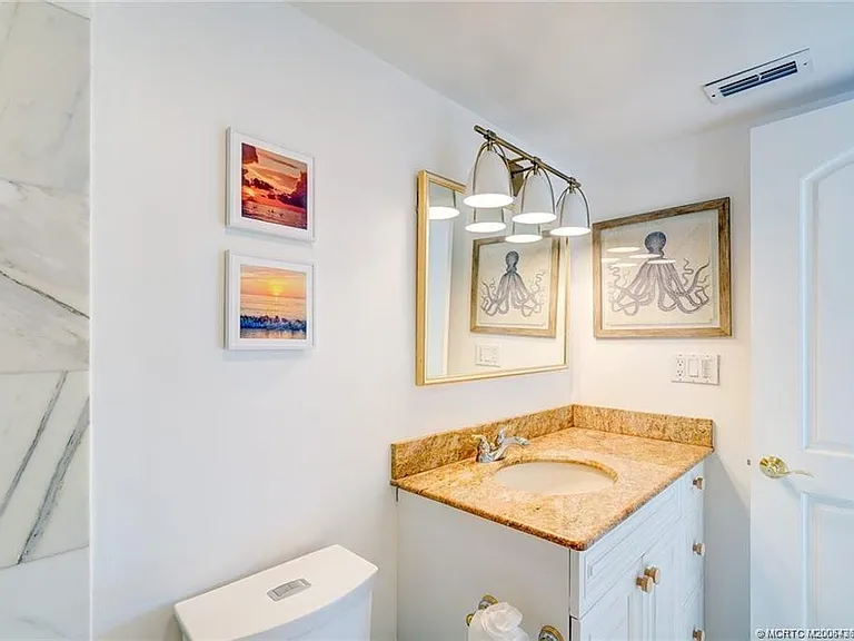 1289 NE Ocean Blvd #6 — Photo 23