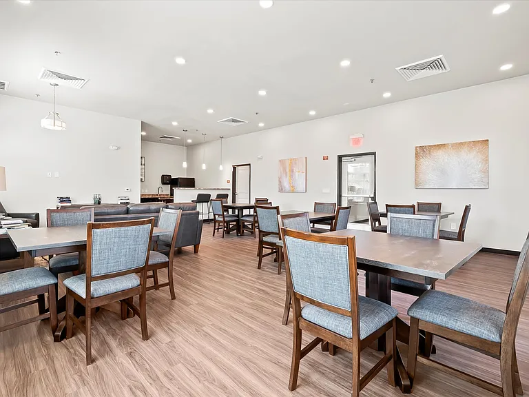 Lynne Village Apartments — Photo 16