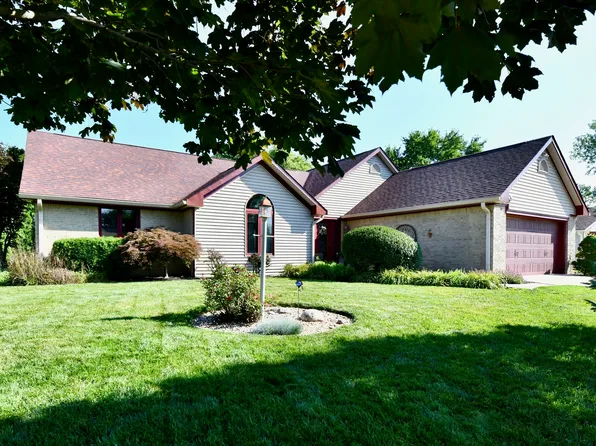5006 Essex Dr, Carmel, IN 46033