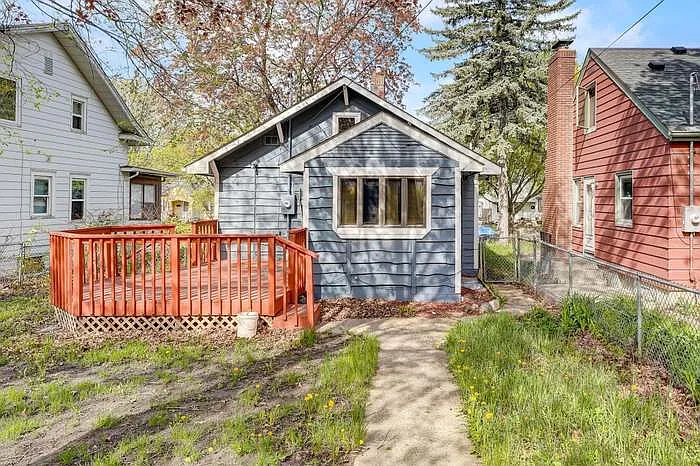 3510 Newton Ave N — Photo 25