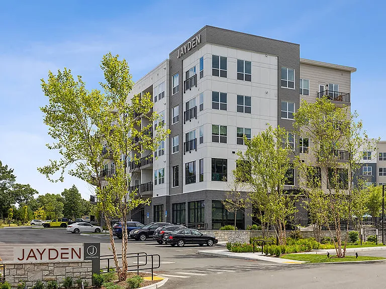 Jayden Apartments — Photo 38
