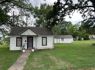 812 N 12th St, Monett, MO 65708
