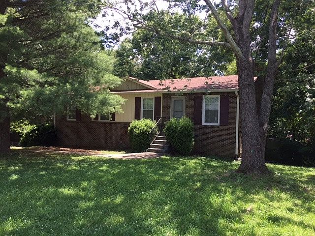 2nd image of 146 Lucy Dr