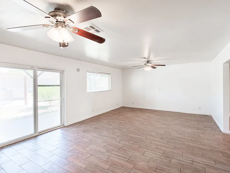 4625 E Park St — Photo 28