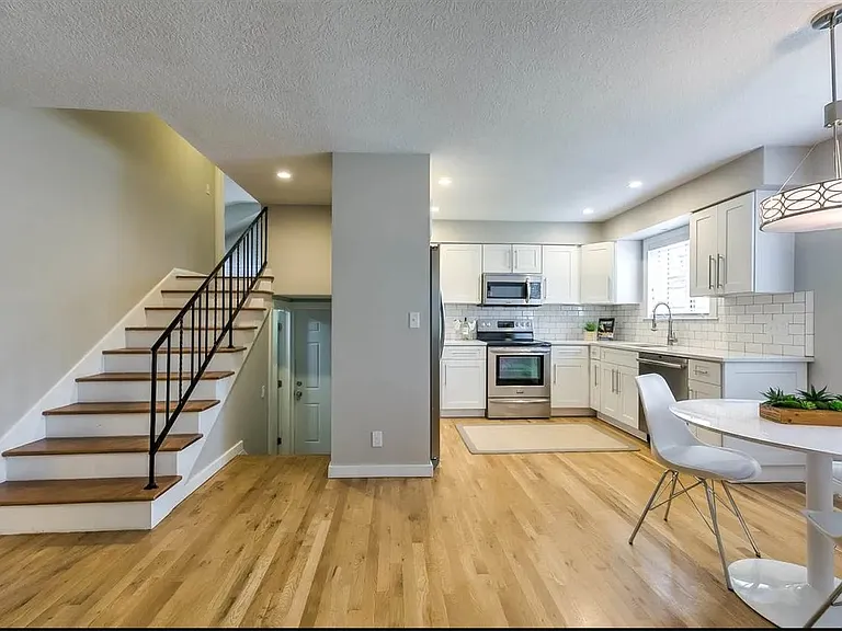 1321 S Pacific St — Photo 6