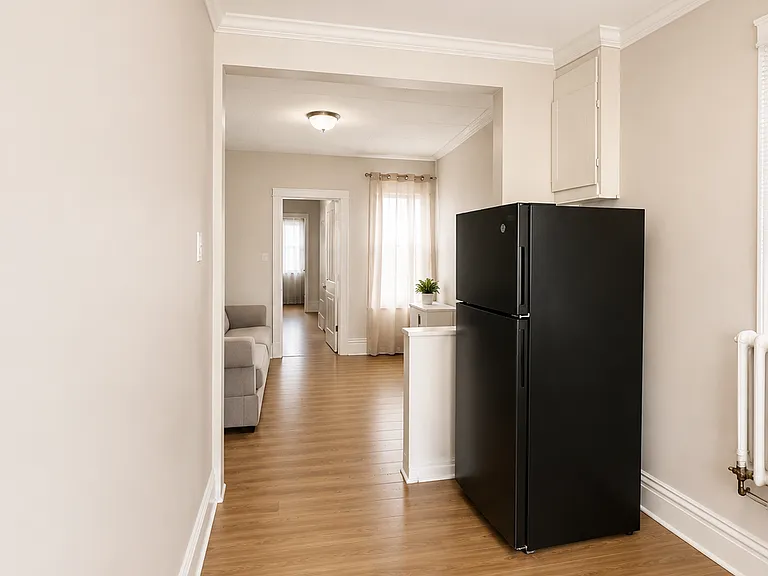 71-06 67th Pl #3R — Photo 1