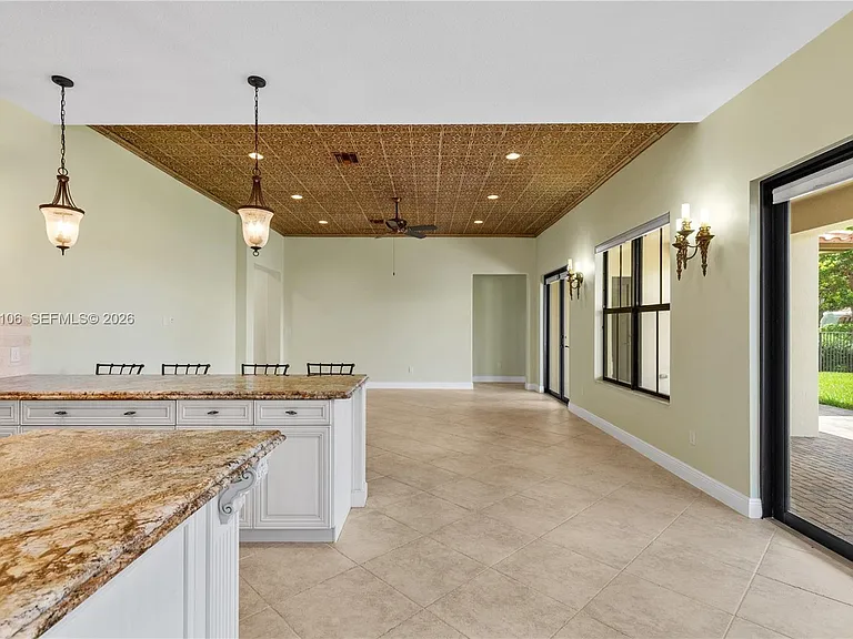 8420 NW 33rd St — Photo 33