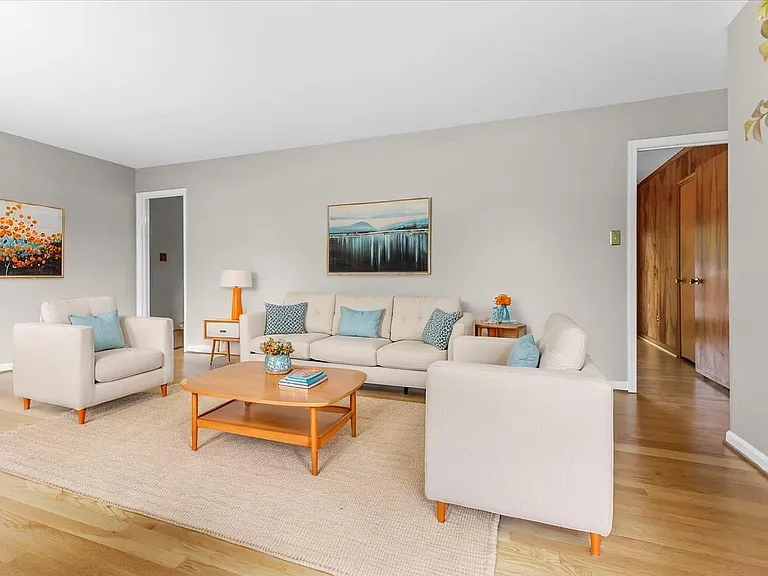 6743 Jasmine Cir — Photo 2