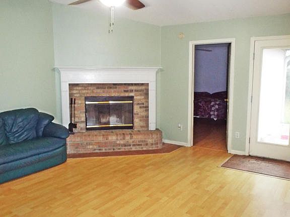 5th image of 963 Sweetwood Ct