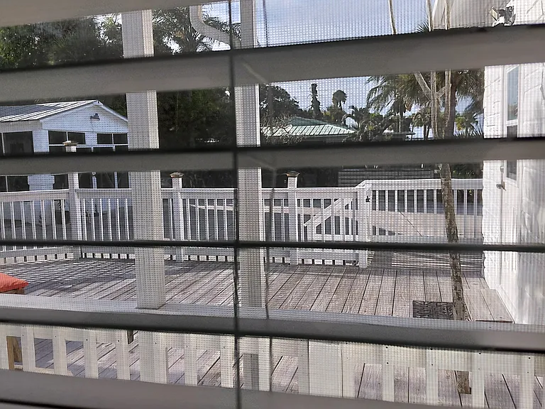 11107 S Indian River Dr — Photo 14