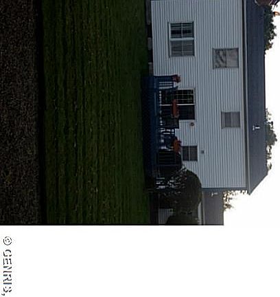 4th image of 28 Old Country Ln